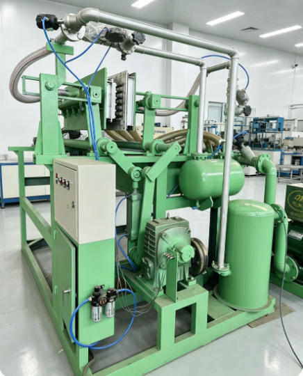 40-65kw 1000-1500pcs Per Hour Egg Tray Machine EggTray 생산 라인 에그 트레이를 만드는 에그 카튼 신발 트레이 유치실 트레이 알루미늄 곰팡이 PLC 제어