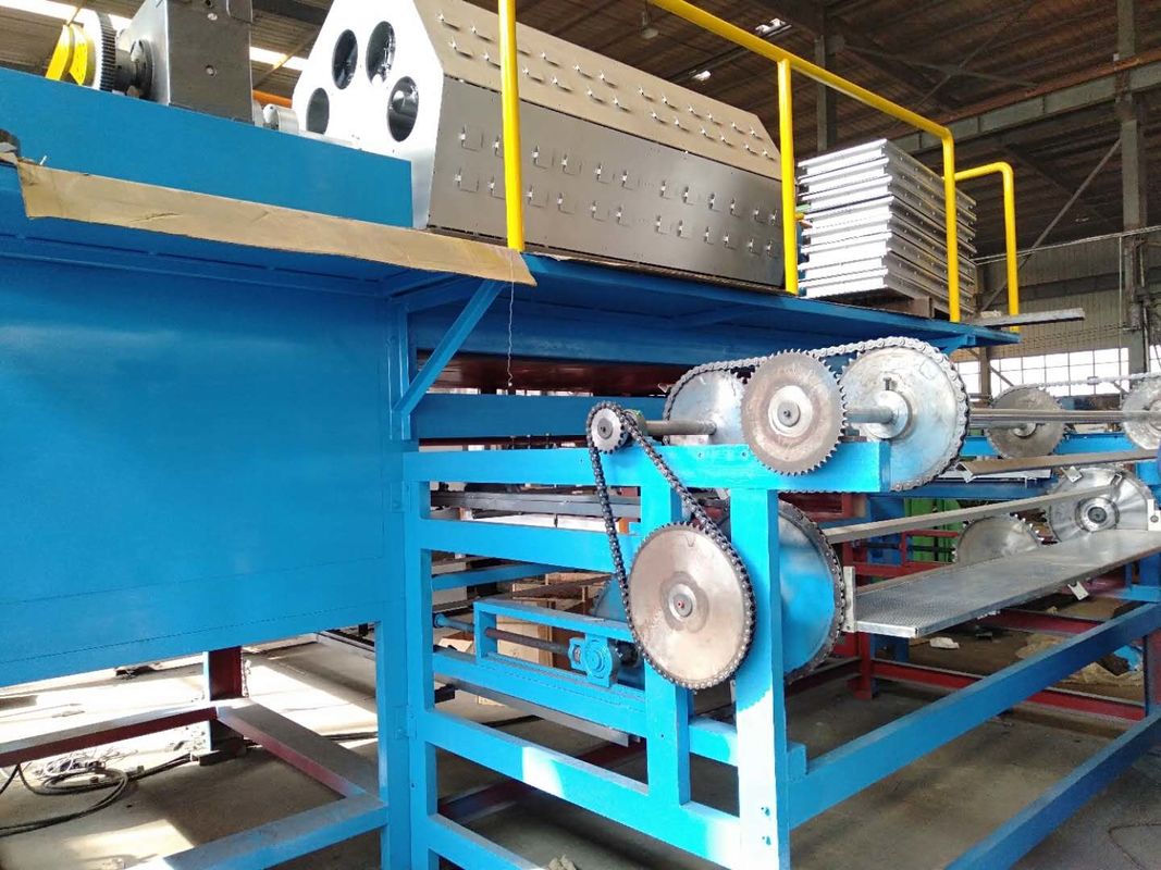 시간 당 4개의 층 금속 건조기 6000pcs를 가진 완전히 자동적인 계란 쟁반 기계