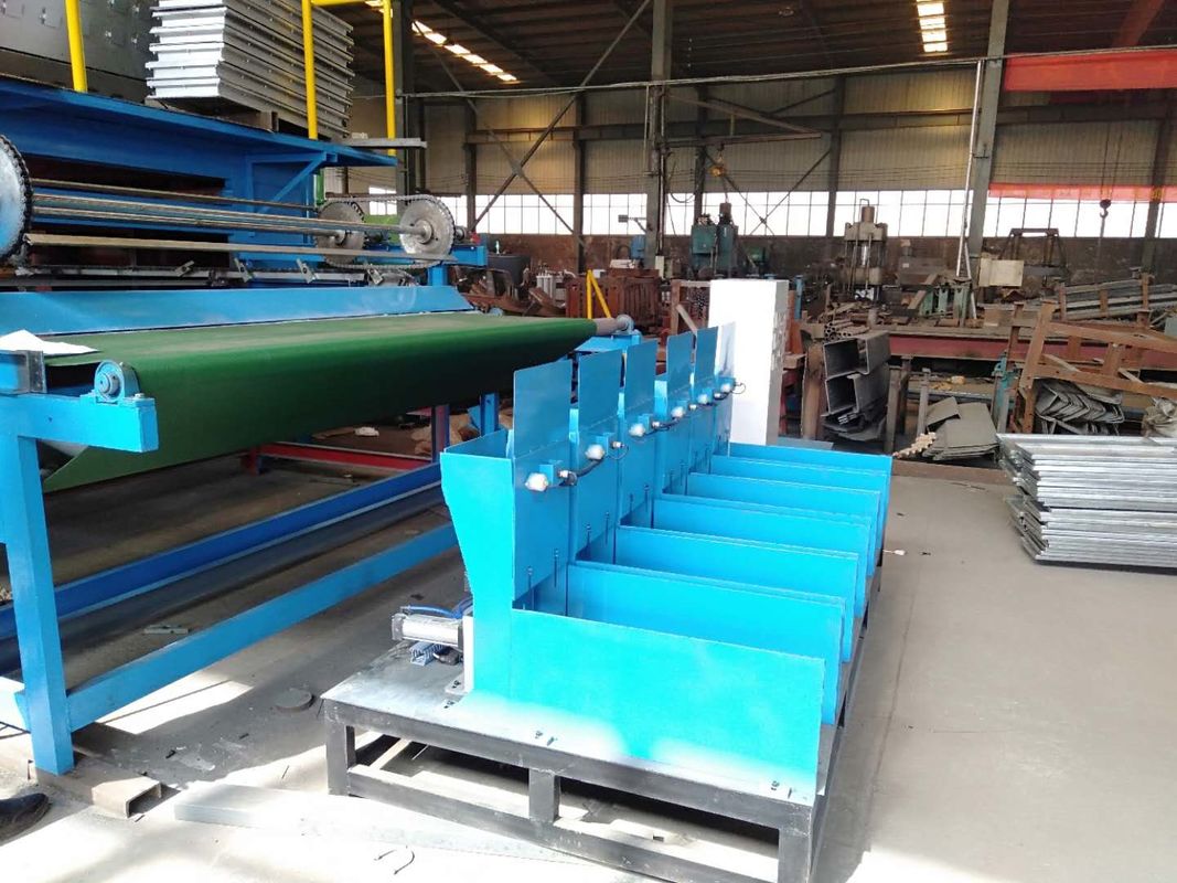 시간 당 4개의 층 금속 건조기 6000pcs를 가진 완전히 자동적인 계란 쟁반 기계